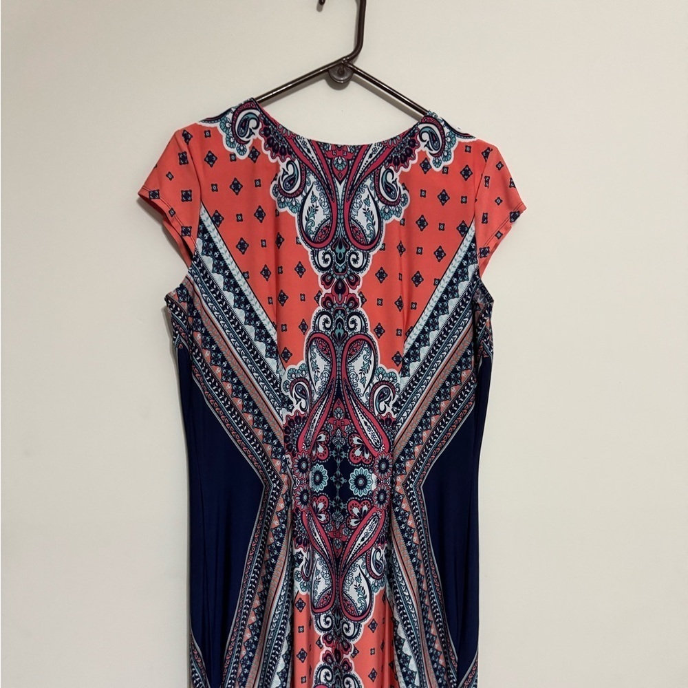 💜 💜Liz Claiborne Coral and Navy Patterned Dress